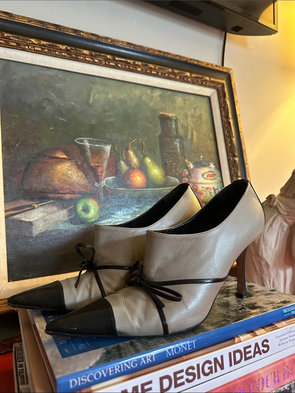 Manolo Blahnik Cap Toe Leather Bow Pumps - Picture 6 of 6